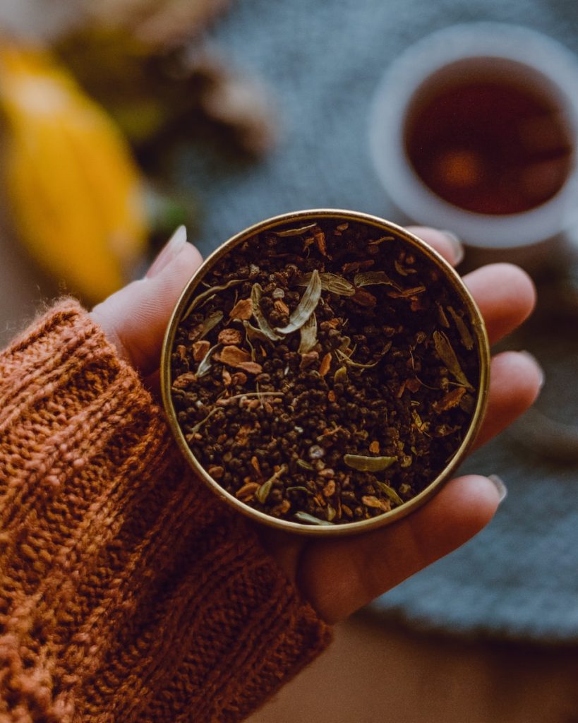 loose leaf tea in tins can keep them fresh